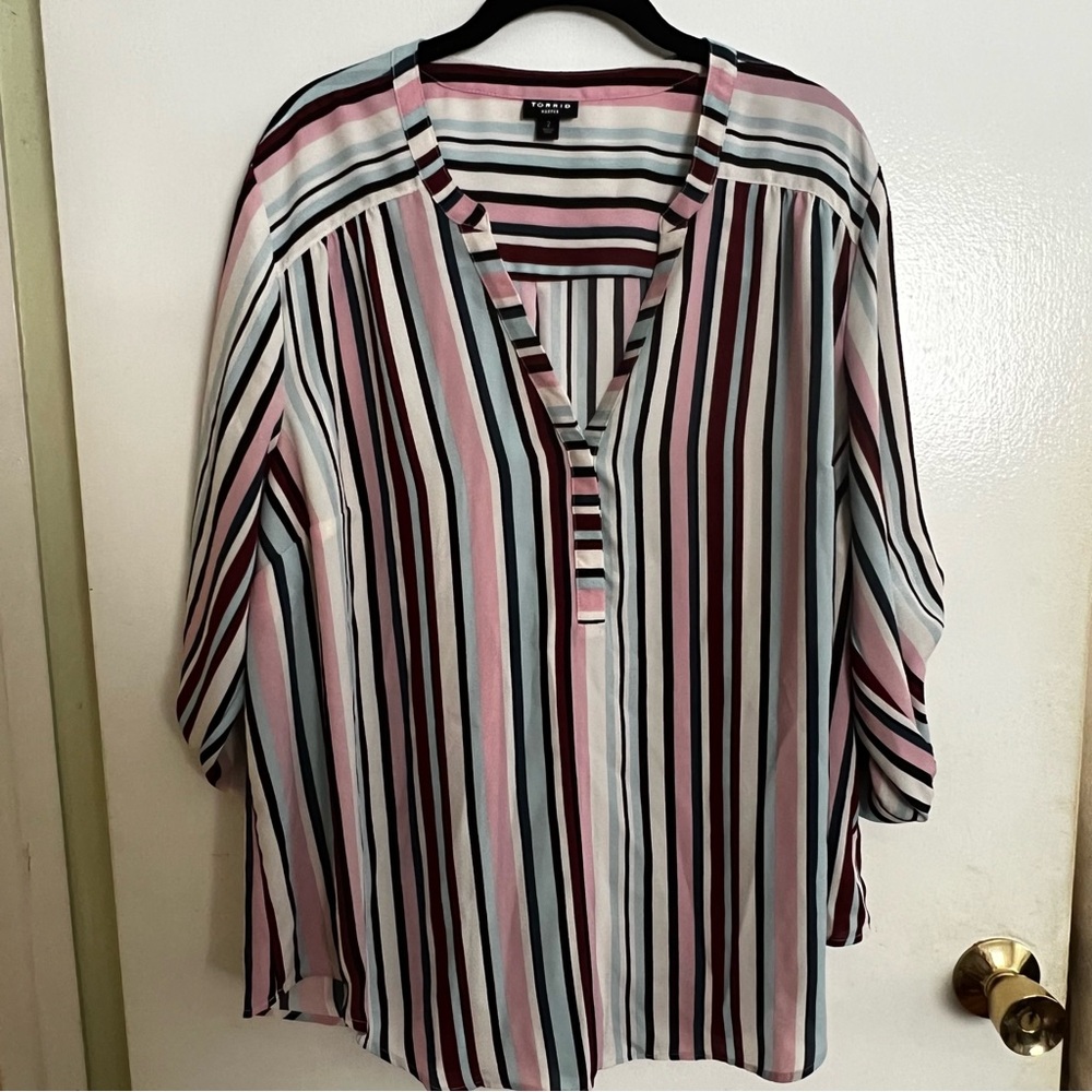 Torrid Harper 3/4 Sleeve Pullover Blouse